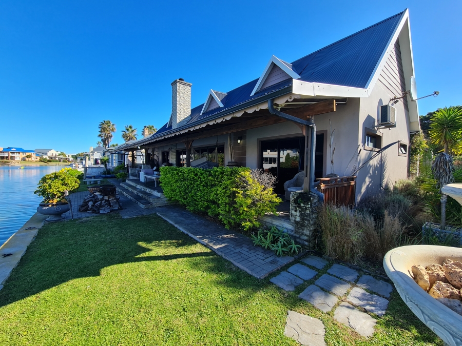 3 Bedroom Property for Sale in Marina Martinique Eastern Cape